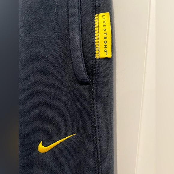 Vintage Nike Live Strong Sweatpants - Picture 3 of 4